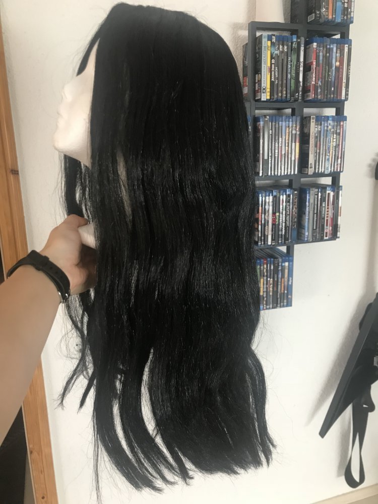 Schwarze lange Perücke / Cosplay / 