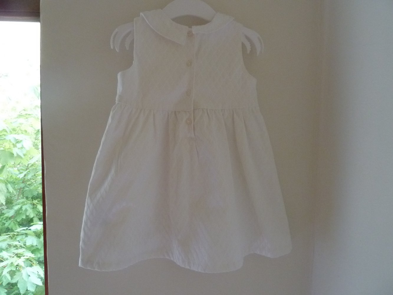 H&M Festliches Kleid Hochzeit Taufe Gr. 80 Weiss Seidenglanz Ärmellos