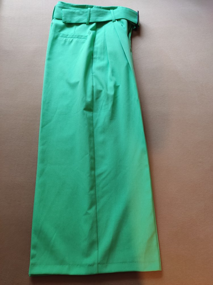 ASOS Culotte Marlene Hose High Waist Gr.32 Apfelgrün