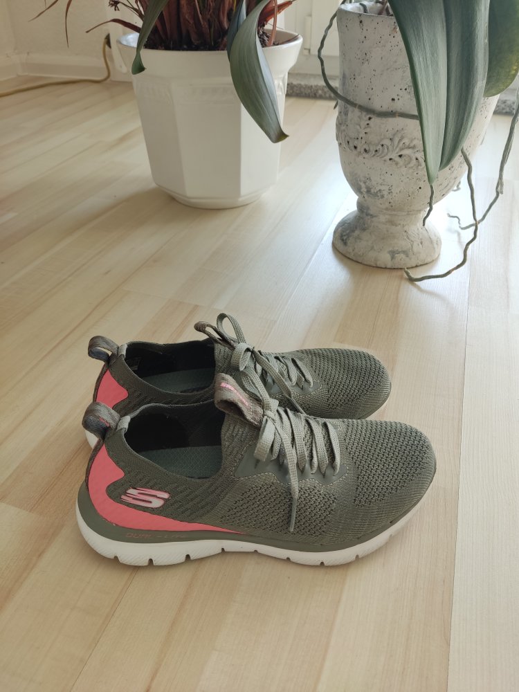 Skechers Air-Cooled Memory Foam Gr.36 Grau