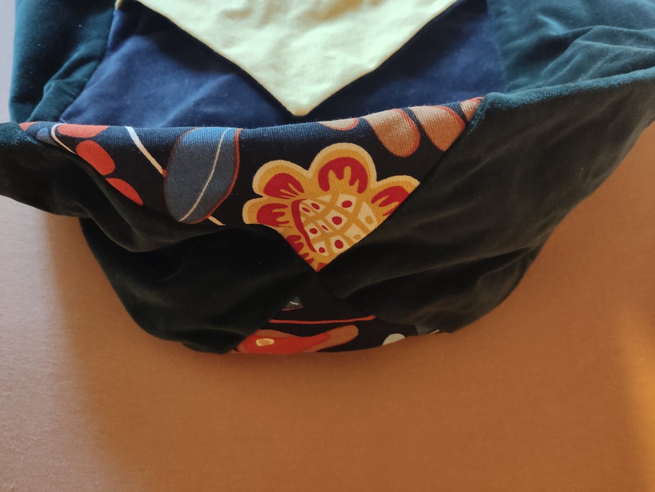 Shopper Umhängetasche schwarz-bunt