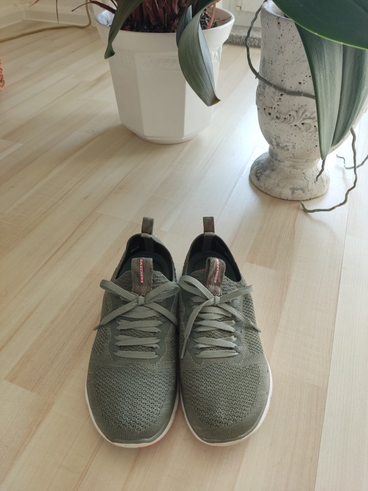 Skechers Air-Cooled Memory Foam Gr.36 Grau