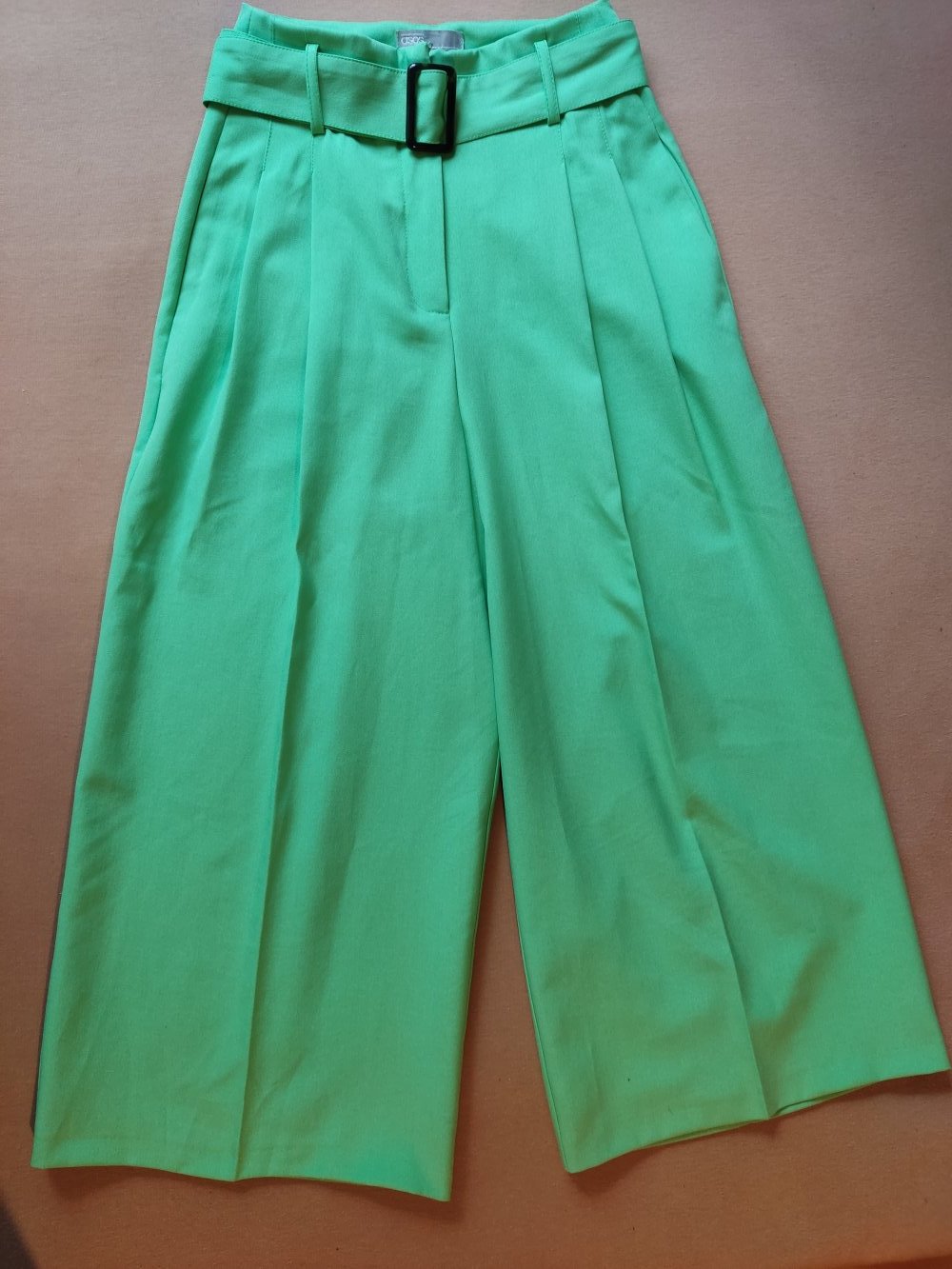 ASOS Culotte Marlene Hose High Waist Gr.32 Apfelgrün