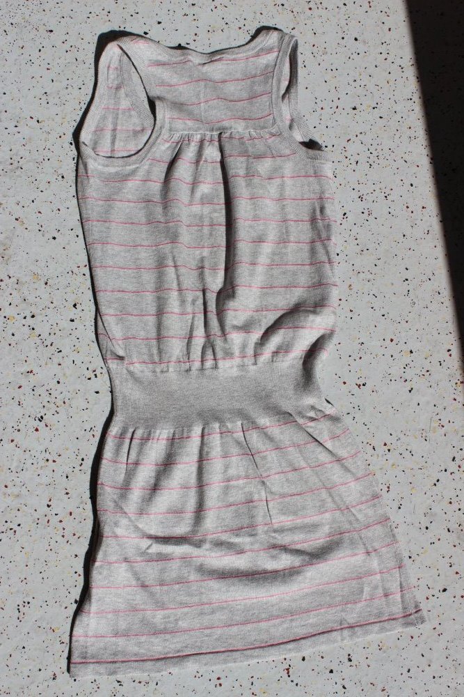 NEU! H&M Vintage 00-er Strickkleid Racerback Mini feiner Jersey hellgrau rosa