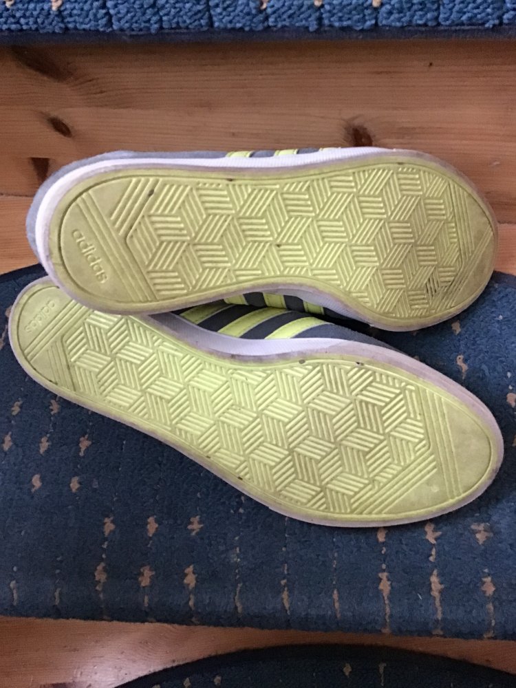 Adidas Sneakers