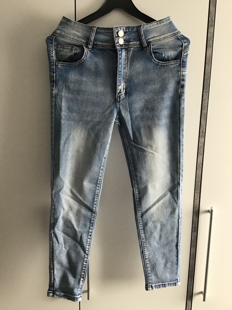 Jeans hellblau