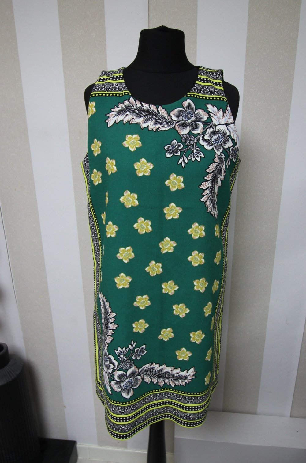 Zara Kleid Tunika Sommerkleid bunt Muster mix Blumen