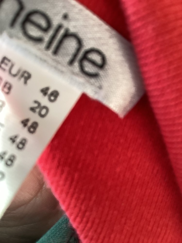 Schönes Twin Set, Größe 46 von Heine, dreifarbig mit Perlenstickerei