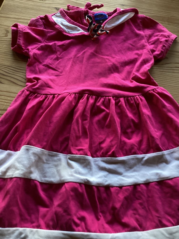 schönes Disney Kleid, Größe 98
