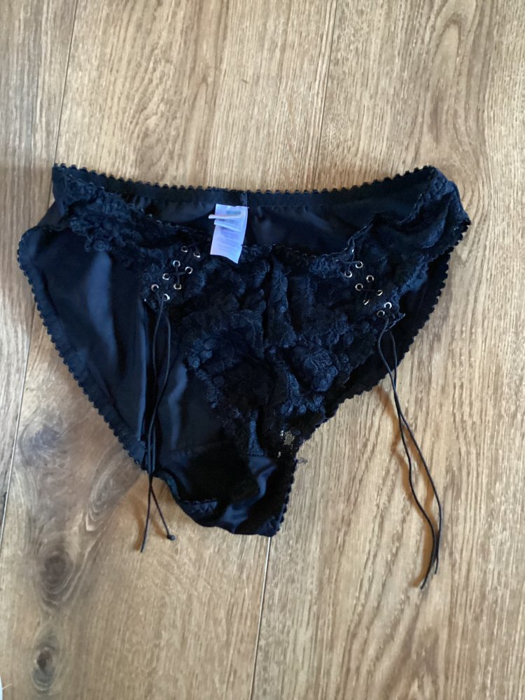 Schöner transparenter Slip gr.40/42