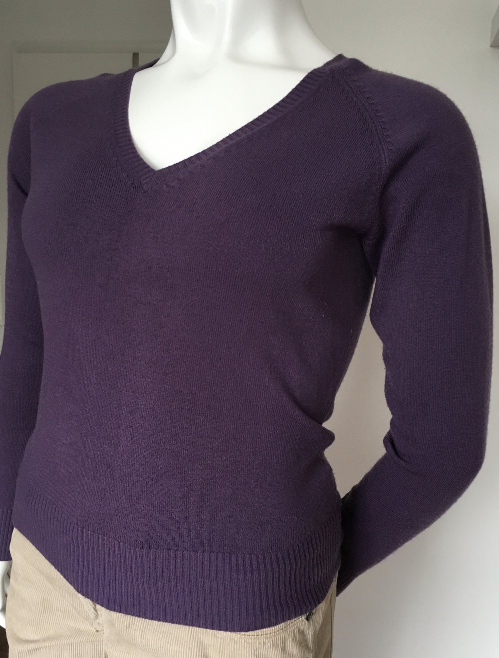H&M, Pulli, V-Ausschnitt, Strick, Lila/Beere, Gr. L