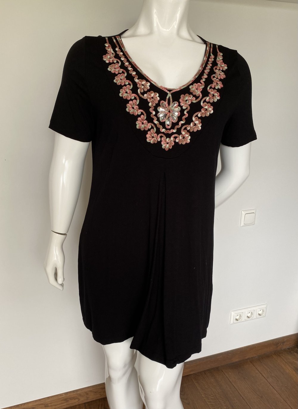 Alba Moda, Kleid, schwarz, stretchig, Schmucksteine, Gr.46