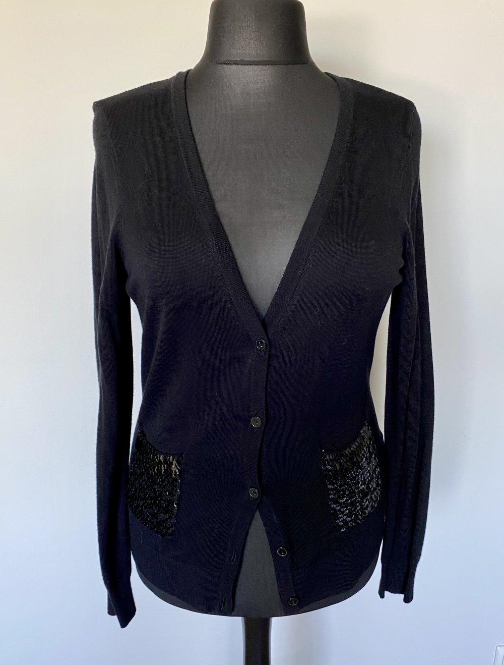 H&M, feine Strickjacke, Paillettendetails, Gr. L