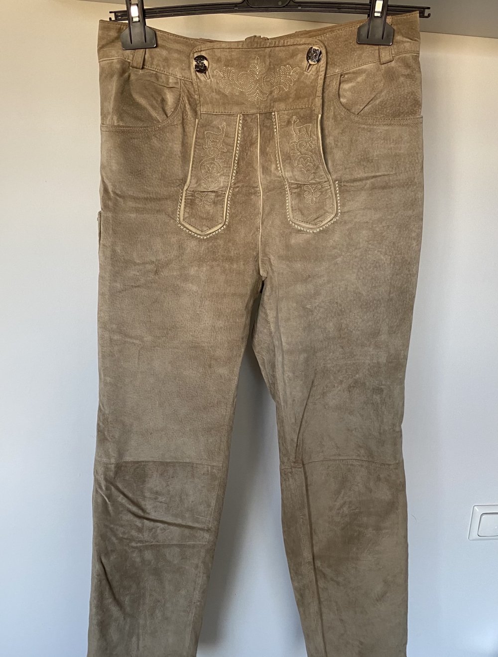 C&A Landhaus, Trachtenlederhose, Velourleder, beige, Gr. 44, gerader Schnitt Oktoberfest, Trachtenfeste, Wiesn