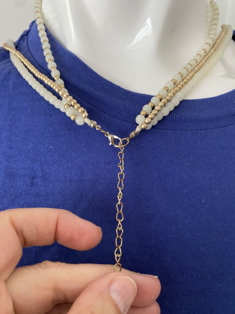 Kette, 3er Kette weiß/goldfarben, Steine, Perlen, Quasten