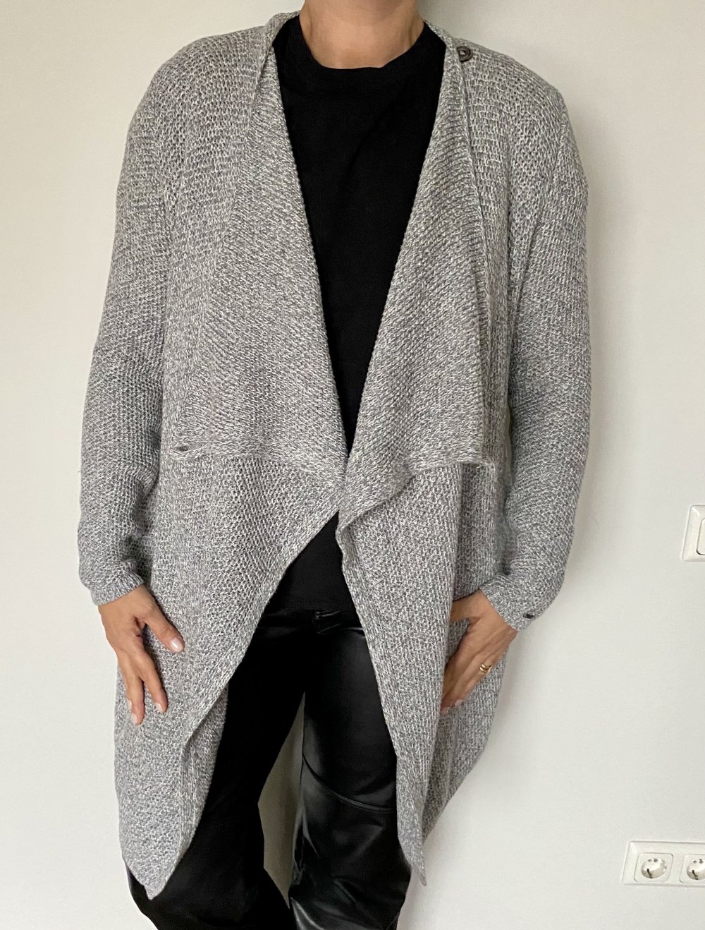 Tommy Hilfiger, Strickjacke long, neuwertig, grau, Gr. M