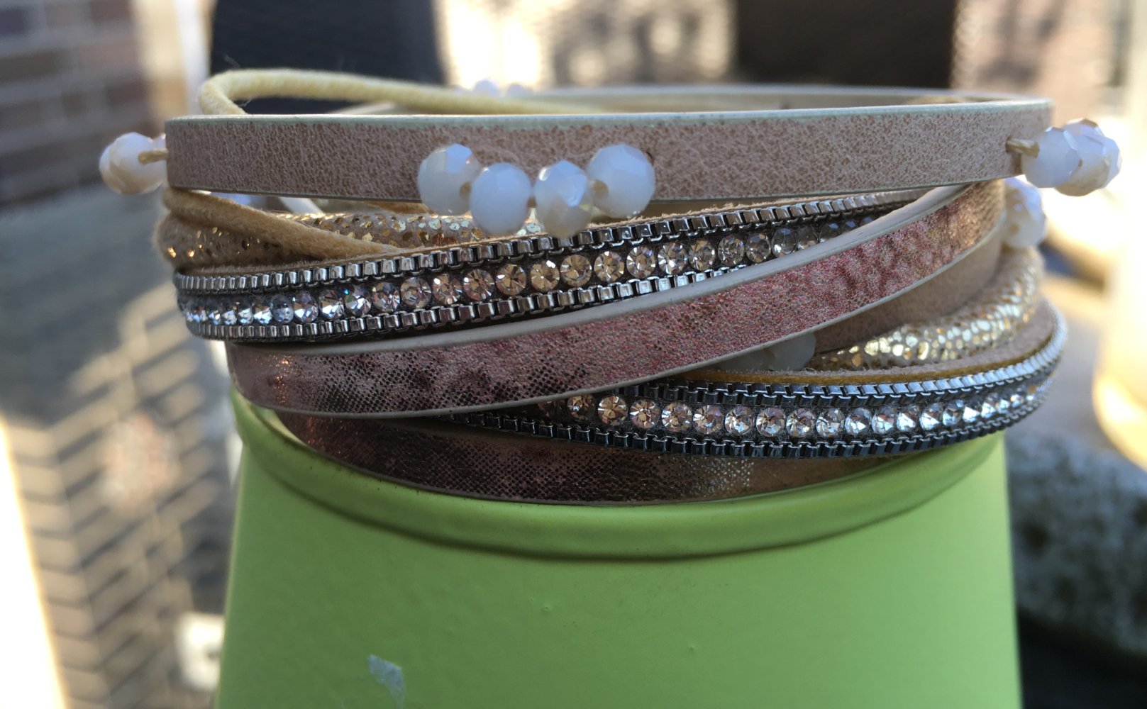 Wickelarmband natur/goldfarben m. Schmuckperlen