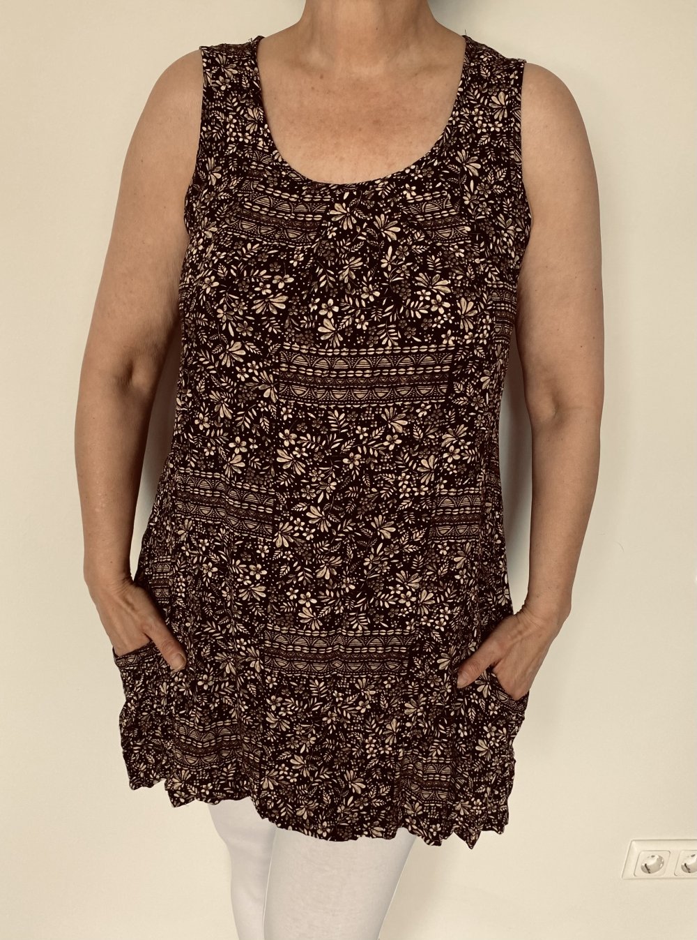 Apricot, Tunika/ Shirt, ärmellos, schwarz/braun, gemustert, Gr. L