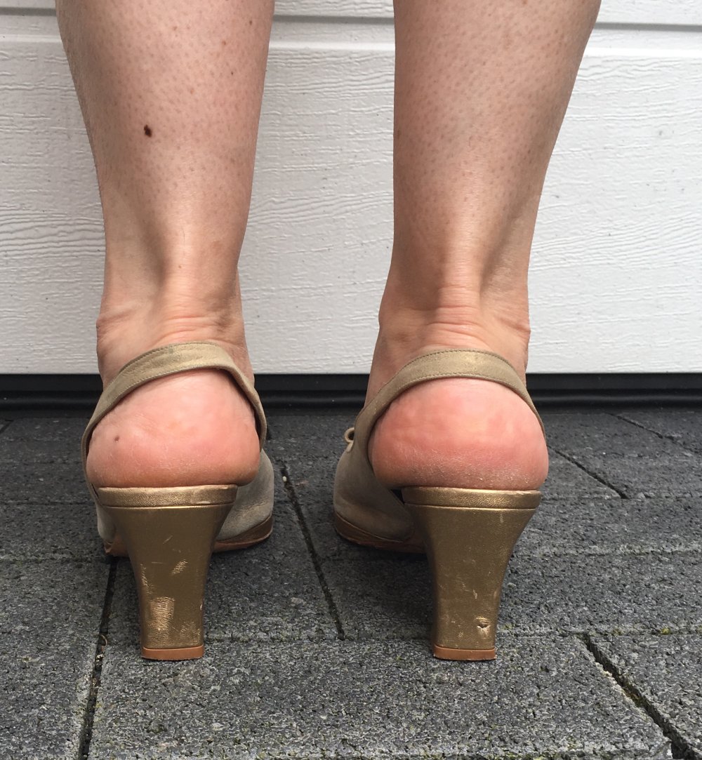 Vicari, ital. Leder Peeptoe, goldmetallic, Gr.38,5