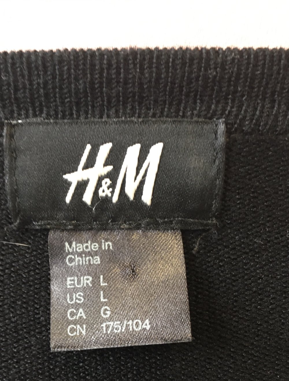 H&M, feine Strickjacke, Paillettendetails, Gr. L