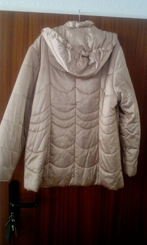 Jacke mit Kapuze