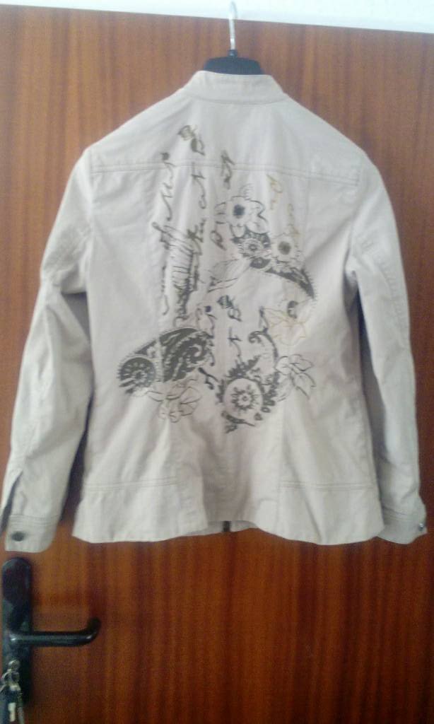Leichte Jacke